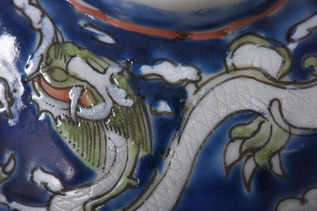 古民具・骨董　龍の図　色絵　独特な絵柄の蓋付き茶碗2客セット(和食器)(1)