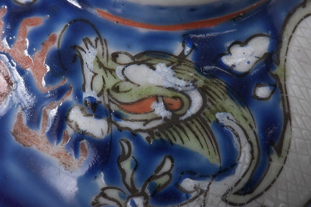 古民具・骨董　龍の図　色絵　独特な絵柄の蓋付き茶碗2客セット(和食器)(1)