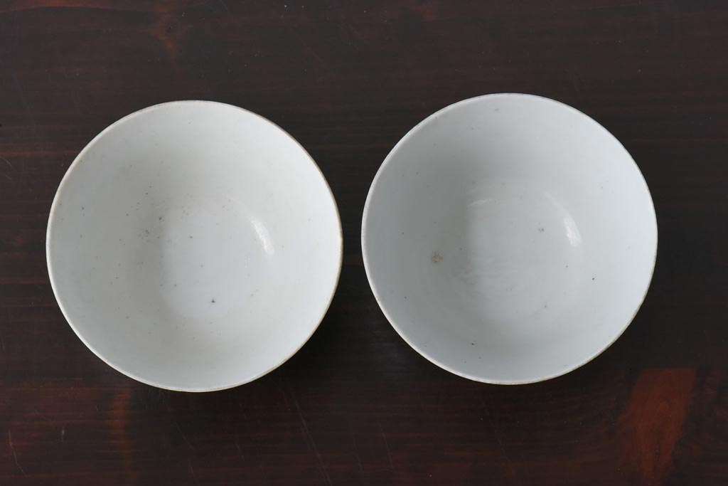 古民具・骨董　龍の図　色絵　独特な絵柄の蓋付き茶碗2客セット(和食器)(1)