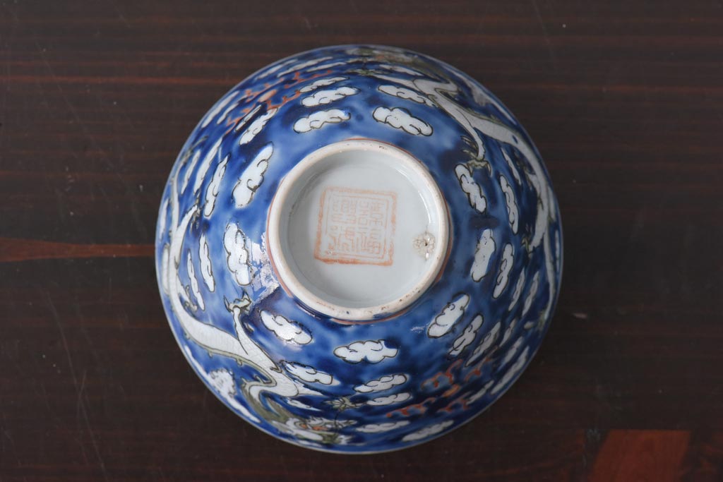 古民具・骨董　龍の図　色絵　独特な絵柄の蓋付き茶碗2客セット(和食器)(1)