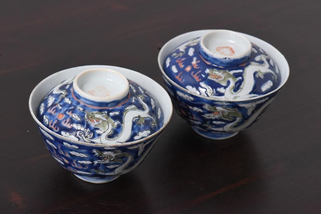 古民具・骨董　龍の図　色絵　独特な絵柄の蓋付き茶碗2客セット(和食器)(2)