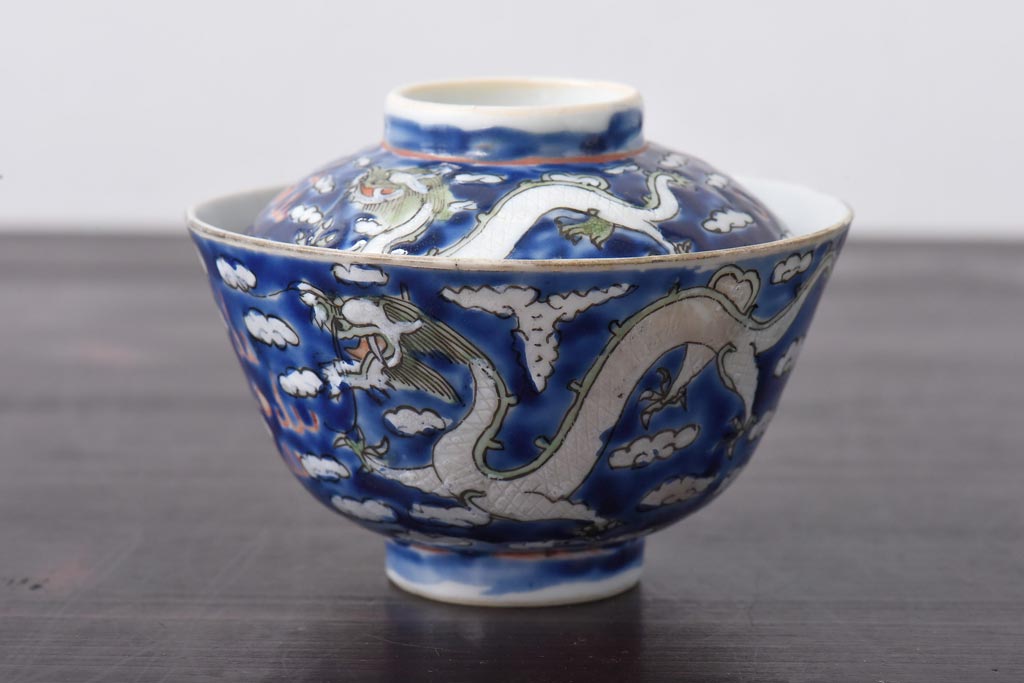 古民具・骨董　龍の図　色絵　独特な絵柄の蓋付き茶碗2客セット(和食器)(2)