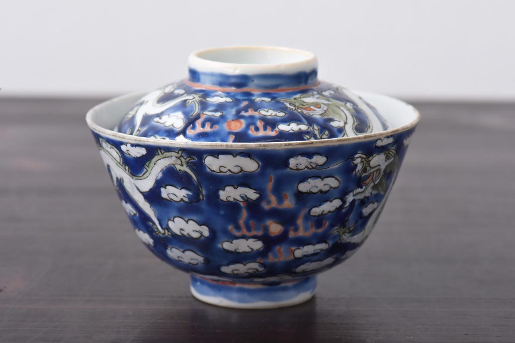 古民具・骨董　龍の図　色絵　独特な絵柄の蓋付き茶碗2客セット(和食器)(2)