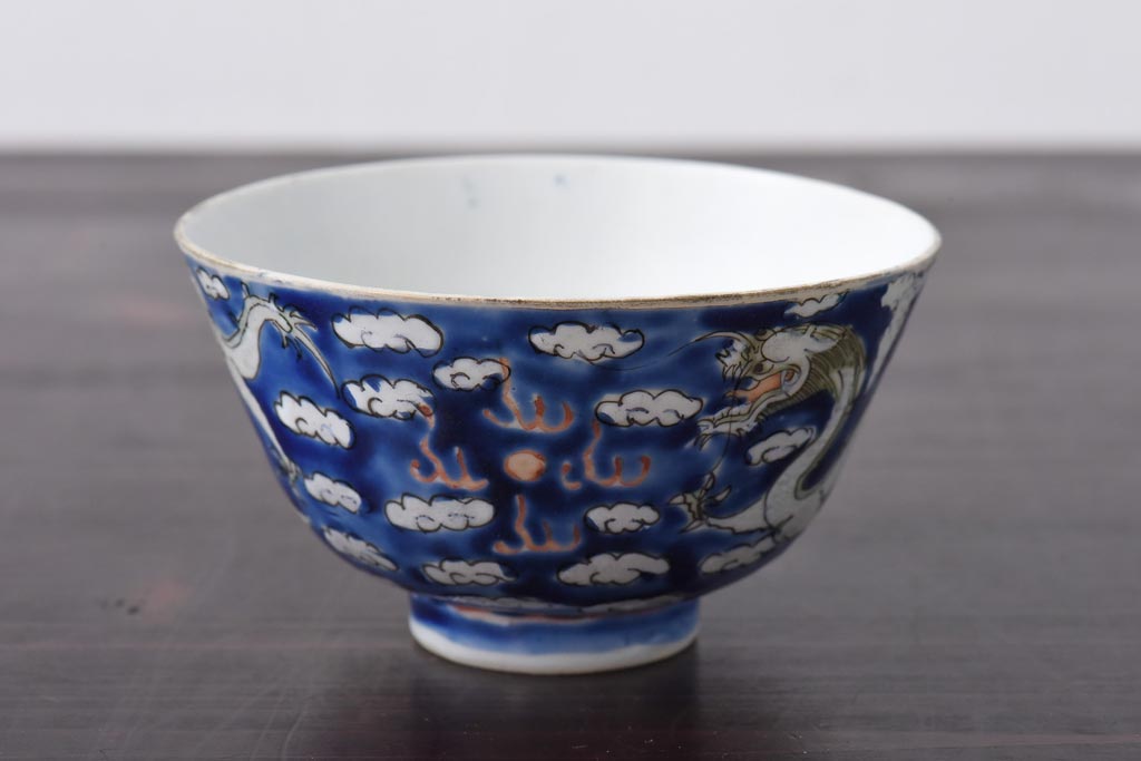 古民具・骨董　龍の図　色絵　独特な絵柄の蓋付き茶碗2客セット(和食器)(2)