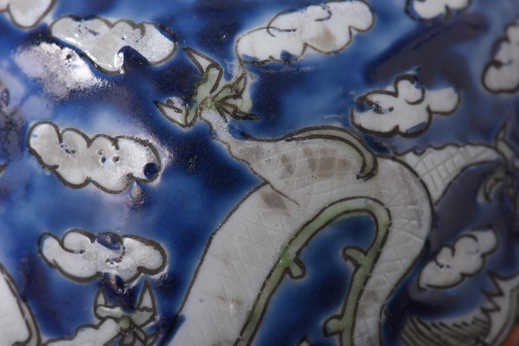 古民具・骨董　龍の図　色絵　独特な絵柄の蓋付き茶碗2客セット(和食器)