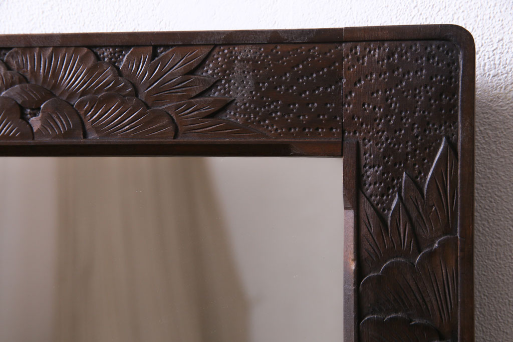 ヴィンテージ家具　ビンテージ　伝統工芸　軽井沢彫り　大輪の牡丹が目を引くドレッサー(鏡台)