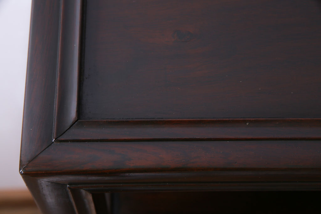 アンティーク家具　和製アンティーク　紫檀　花鳥図　縁取りが存在感を引き立てる時代物の飾り棚(飾棚、茶棚)