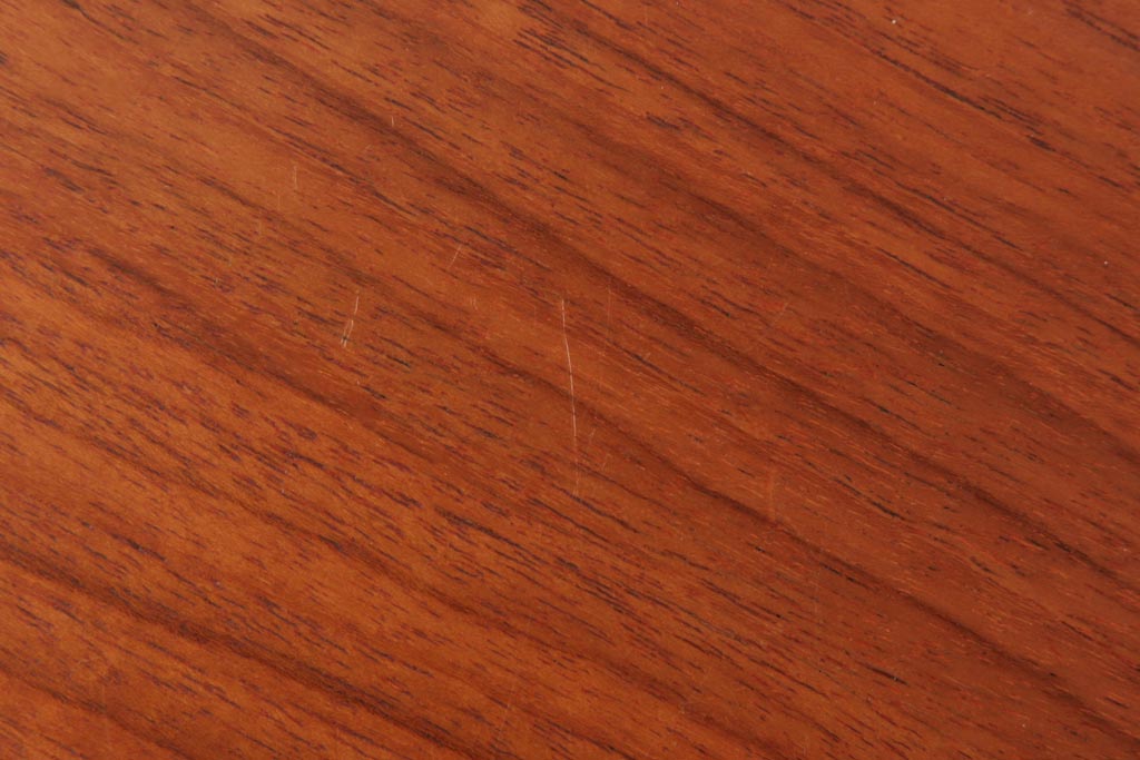 ヴィンテージ家具　北欧ビンテージ　G-PLAN(ジープラン)　チーク材　小振りで可愛らしいサイドテーブル(サイドキャビネット)