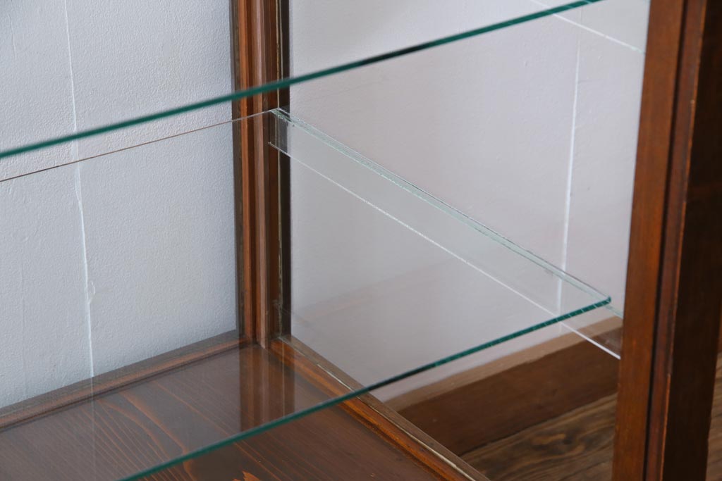 レトロ家具　昭和レトロ　ナラ材　どっしりとした佇まいの大型ガラスケース(ショーケース、陳列棚、飾り棚)