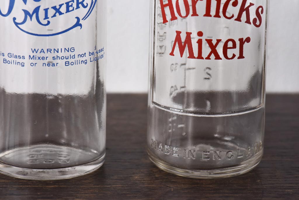 アンティーク雑貨　イギリスアンティーク　Ovaltine(オバルチン)　Horlicks(ホーリックス)　レトロな雰囲気が可愛らしいミキサーボトル3個セット(ガラスボトル、瓶、一輪挿し)