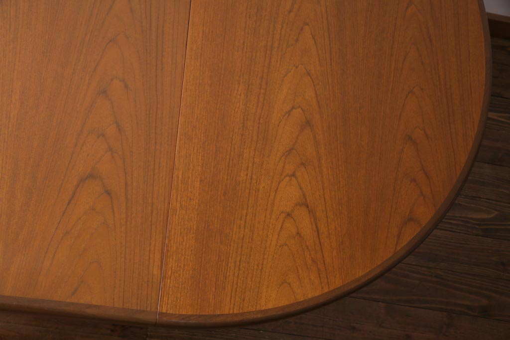 ヴィンテージ家具　北欧ビンテージ　G-PLAN(ジープラン) あたたかな木の風合いが魅力的なエクステンションテーブル(ラウンドテーブル、ダイニングテーブル)(1)