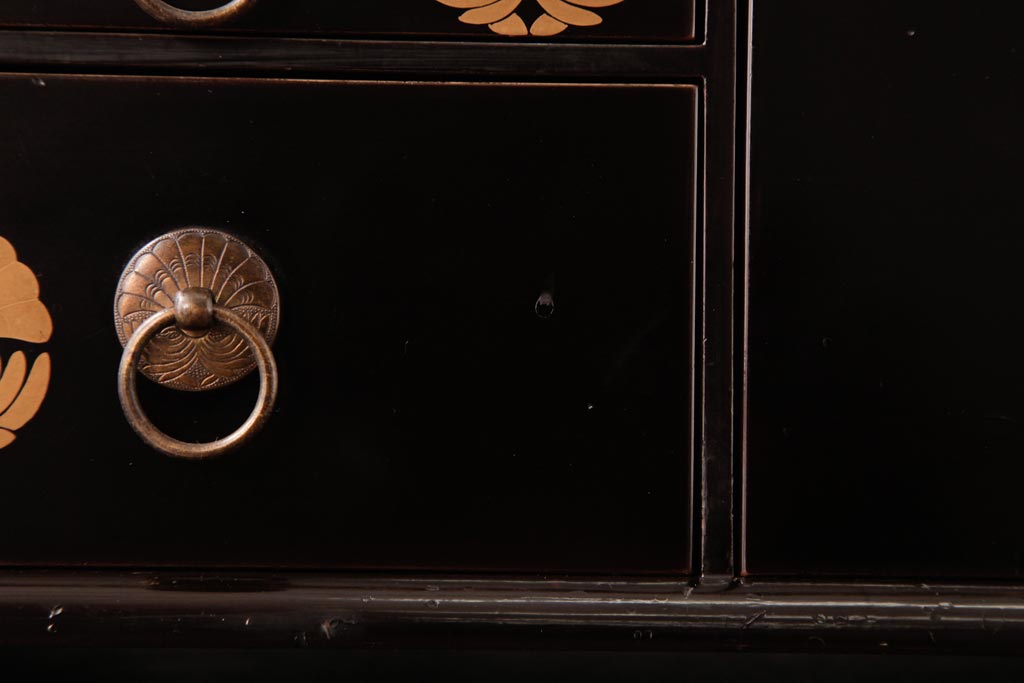 アンティーク家具　古民具　漆塗り　細部までこだわりが見える品の良い文箱付き小引き出し(裁縫箱)