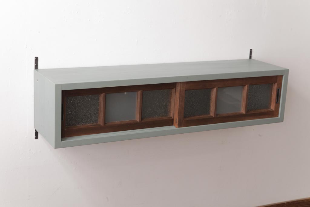 ラフジュ工房オリジナル　建具リメイク　モスグリーンが可愛らしい壁掛け戸棚(ウォールラック)