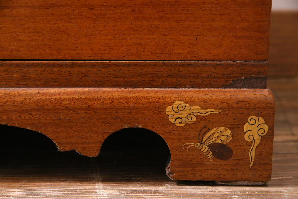 中古　工芸品　バンダジ(バンダチ)風　風流な模様が目を引く寄木細工のようなタンス(チェスト、箪笥)