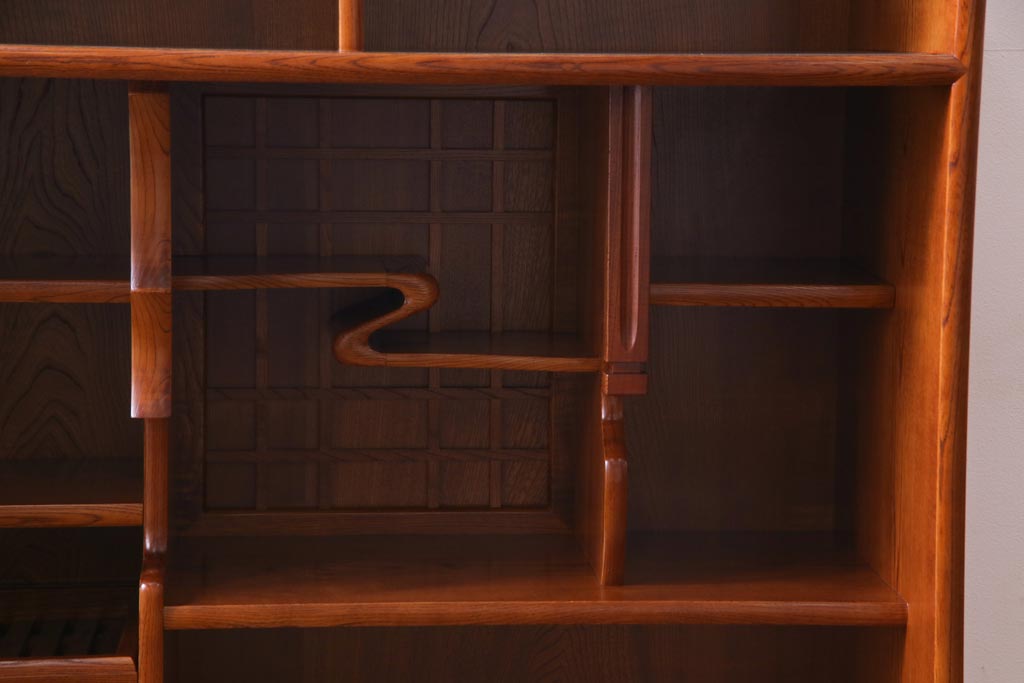 中古　田中家具　二本松伝統家具　丁寧な意匠ながらも迫力のある茶タンス(茶箪笥、茶棚)(定価約45万円)