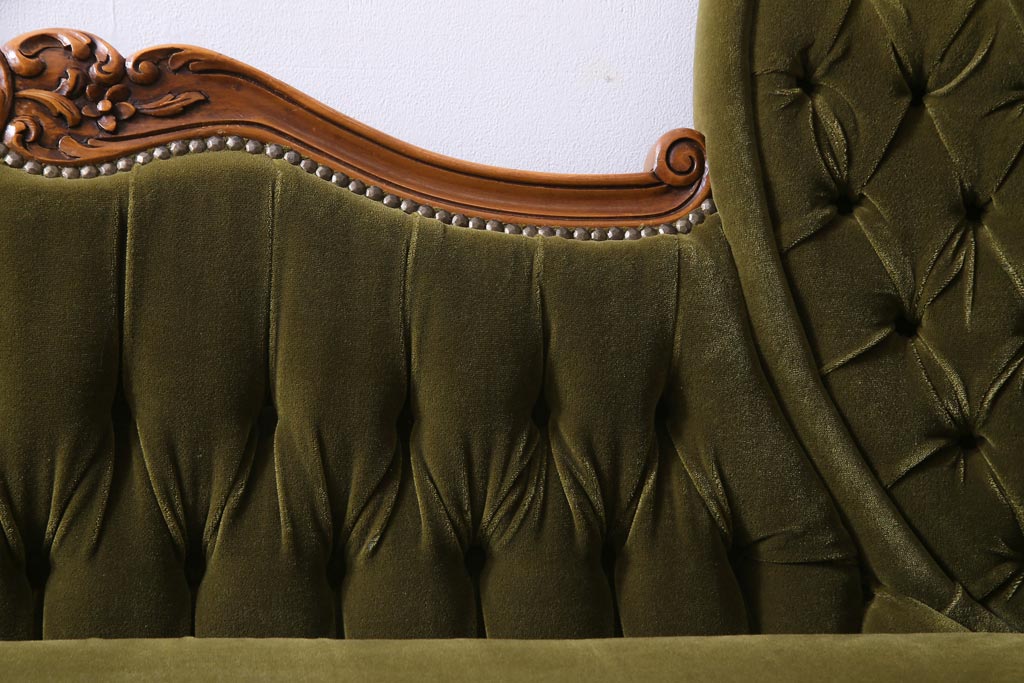 ヴィンテージ家具　イギリスビンテージ　クラシカルな佇まいが魅力的なシェーズロング(ソファ、カウチソファ)