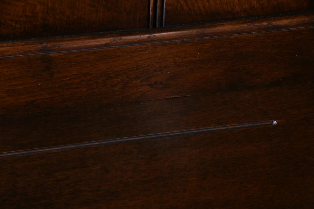 ヴィンテージ家具　イギリスビンテージ　オーク材　堅牢な佇まいのオープンカップボード(食器棚、飾り棚)
