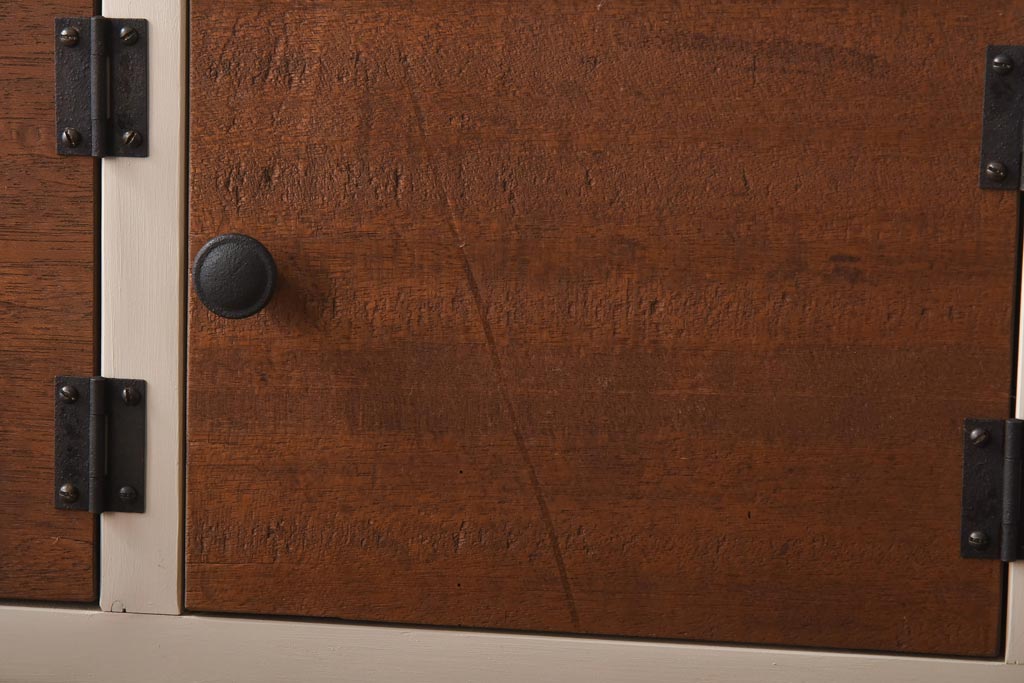 ラフジュ工房オリジナル　3×3マス　ペイント　可愛らしいカラーの扉付きマス目棚・右開き(収納棚、ロッカー)