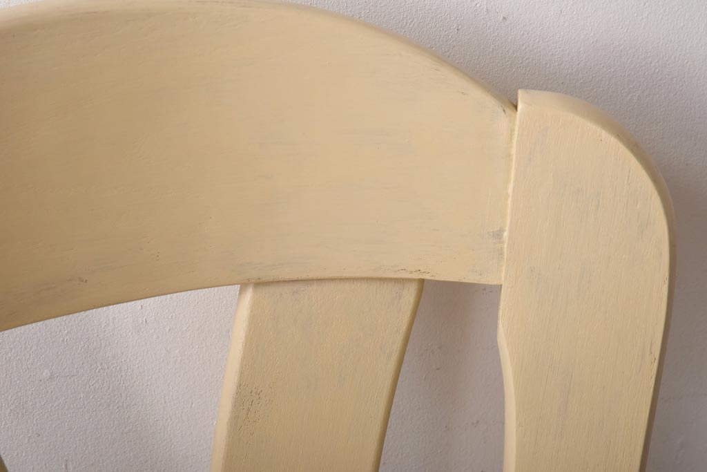 中古輸入家具　オランダ製　柔らかなペイントカラーのダイニングチェア(椅子)