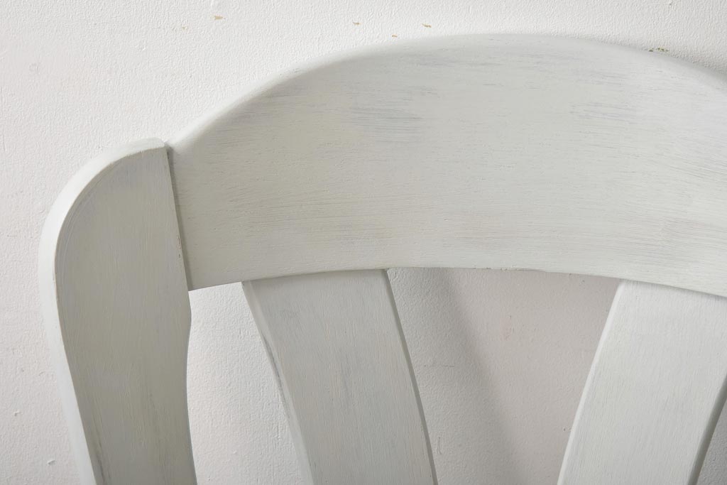 中古輸入家具　オランダ製　儚げな雰囲気のフレンチグレーのダイニングチェア(椅子)