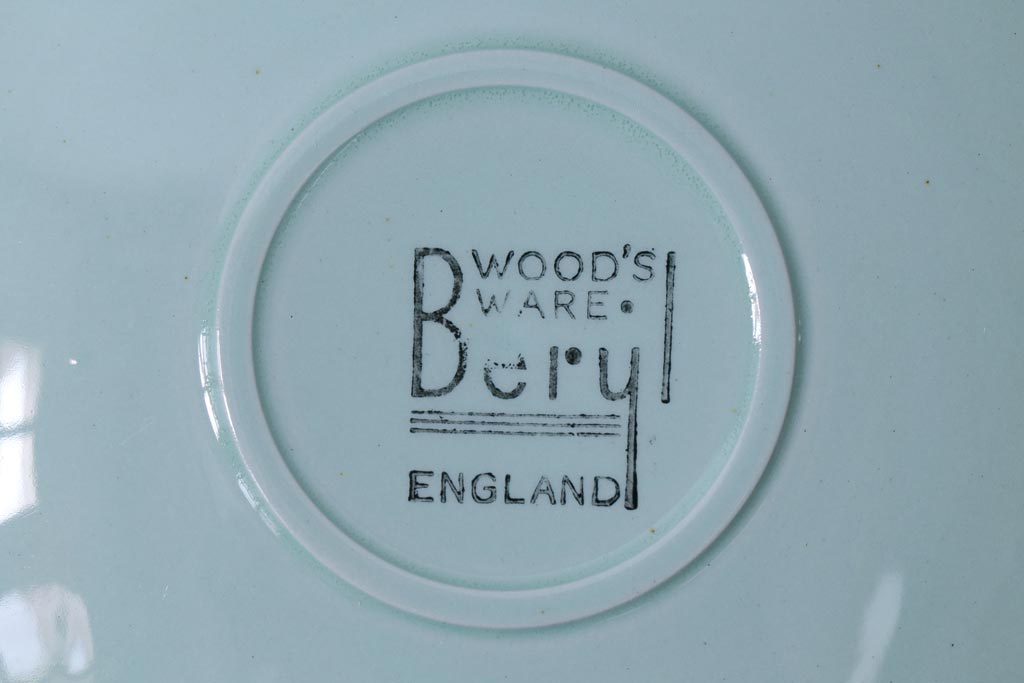 イギリスビンテージ　Woods ware(ウッズウエア)　Beryl(ベロル)　レトロなトリオ2客セット(カップ&ソーサー、プレート)(1)