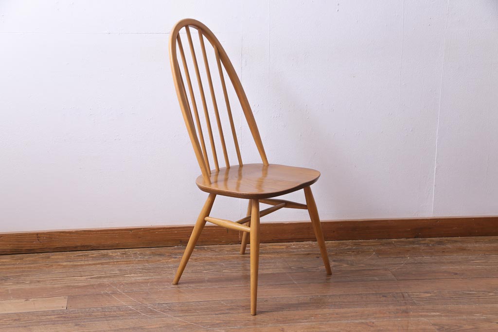 ヴィンテージ家具　イギリスビンテージ　ERCOL(アーコール)　ナチュラルな木味が魅力的なクエーカーチェア(椅子)(1)