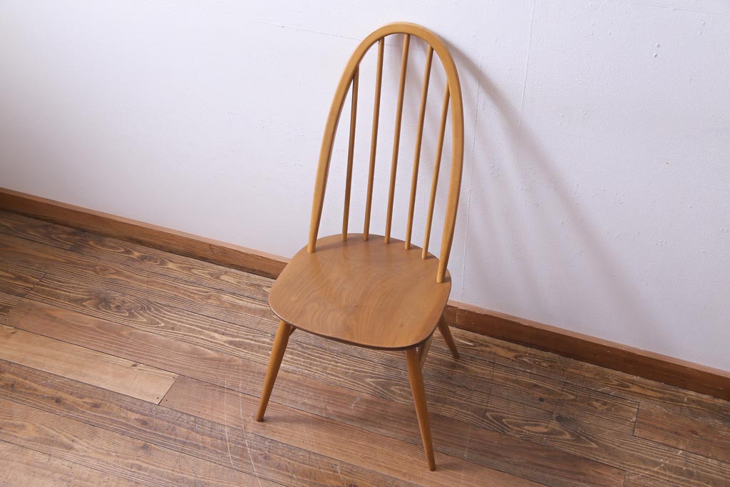 ヴィンテージ家具　イギリスビンテージ　ERCOL(アーコール)　ナチュラルな木味が魅力的なクエーカーチェア(椅子)(1)