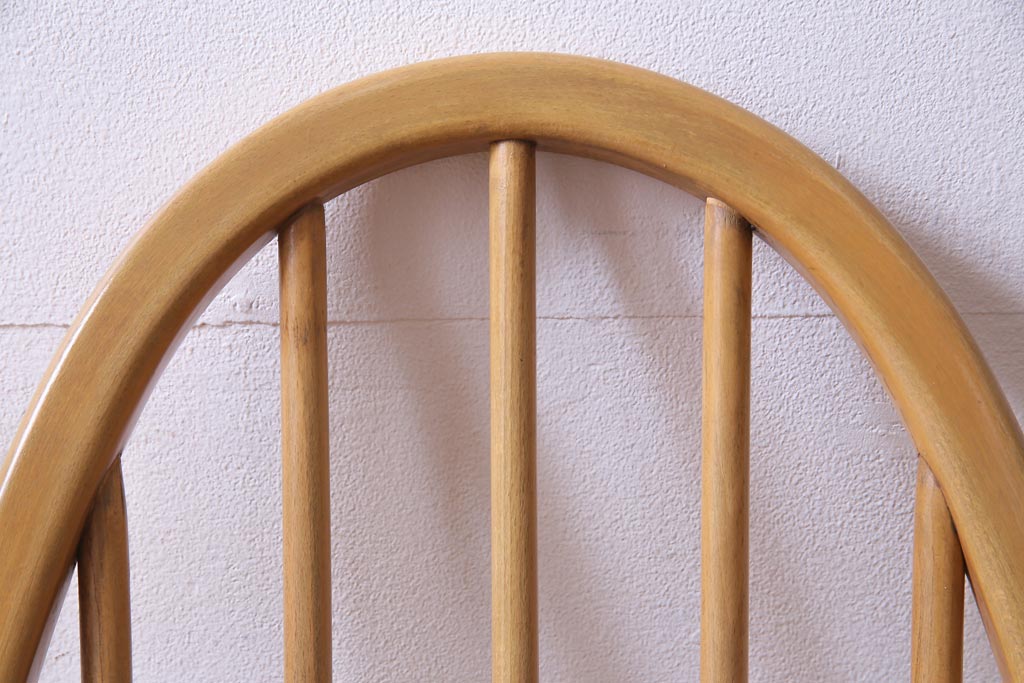 ヴィンテージ家具　イギリスビンテージ　ERCOL(アーコール)　ナチュラルな木味が魅力的なクエーカーチェア(椅子)(2)