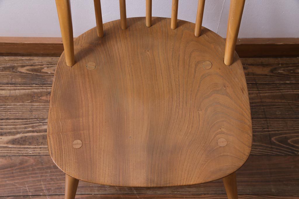 ヴィンテージ家具　イギリスビンテージ　ERCOL(アーコール)　ナチュラルな木味が魅力的なクエーカーチェア(椅子)(2)