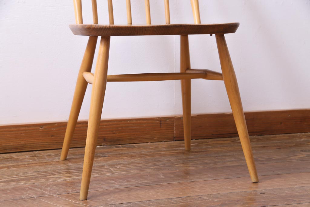 ヴィンテージ家具　イギリスビンテージ　ERCOL(アーコール)　ナチュラルな木味が魅力的なクエーカーチェア(椅子)(2)