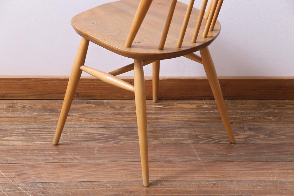 ヴィンテージ家具　イギリスビンテージ　ERCOL(アーコール)　ナチュラルな木味が魅力的なクエーカーチェア(椅子)(2)