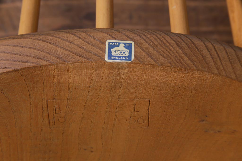 ヴィンテージ家具　イギリスビンテージ　ERCOL(アーコール)　ナチュラルな木味が魅力的なクエーカーチェア(椅子)(2)