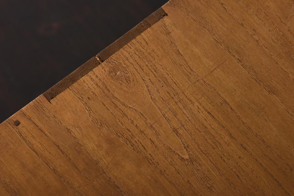 レトロ家具　昭和レトロ　桐材　真鍮金具　櫛型の真鍮引手が味のあるシンプルな小引き出し(小物収納)(1)