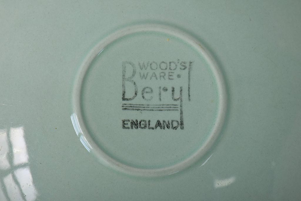 イギリスビンテージ　Woods ware(ウッズウエア)　Beryl(ベロル)　レトロなトリオ2客セット(カップ&ソーサー、プレート)(3)
