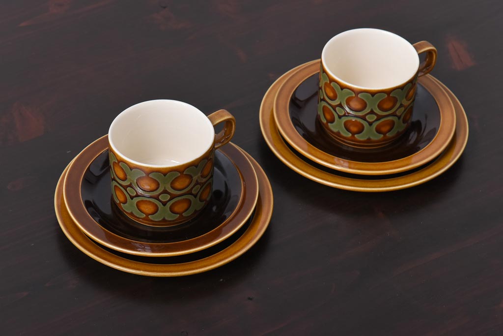 イギリスビンテージ　HORNSEA(ホーンジー)　BRONTE(ブロンテ)シリーズ　トリオ2客セット(カップ、ソーサー、プレート、洋食器)(1)
