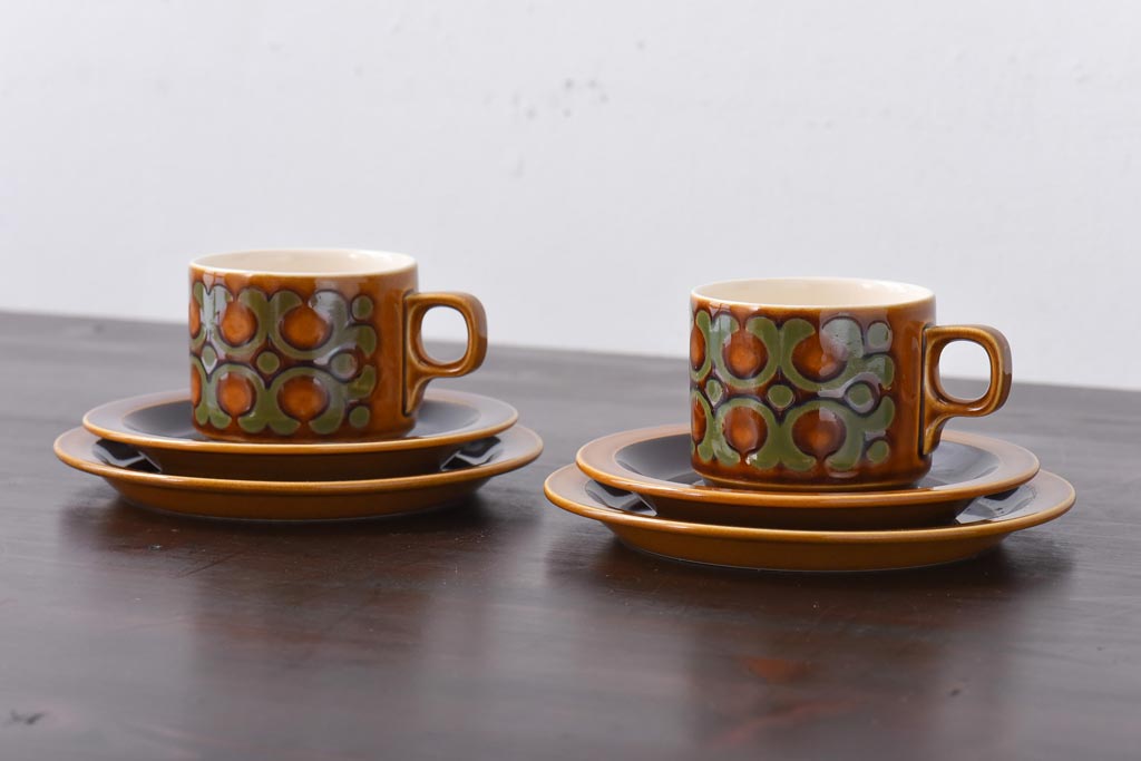 イギリスビンテージ　HORNSEA(ホーンジー)　BRONTE(ブロンテ)シリーズ　トリオ2客セット(カップ、ソーサー、プレート、洋食器)(1)