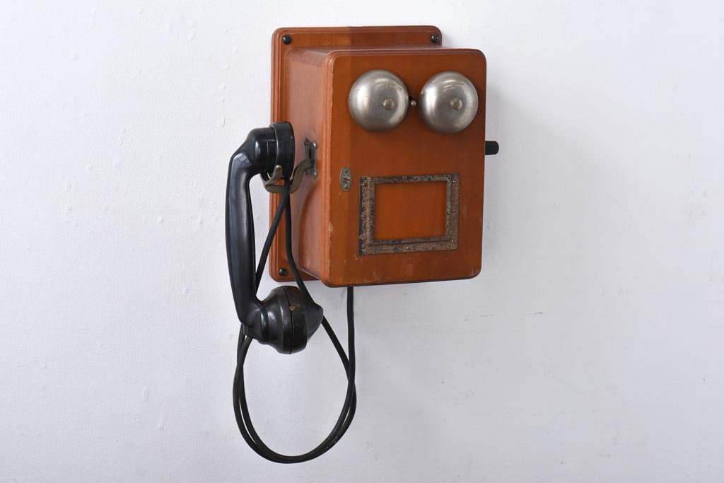 アンティーク雑貨 昭和レトロ 昔懐かしい空間を演出するデルビル磁石式の壁掛け電話機(ディスプレイ) | ラフジュ工房
