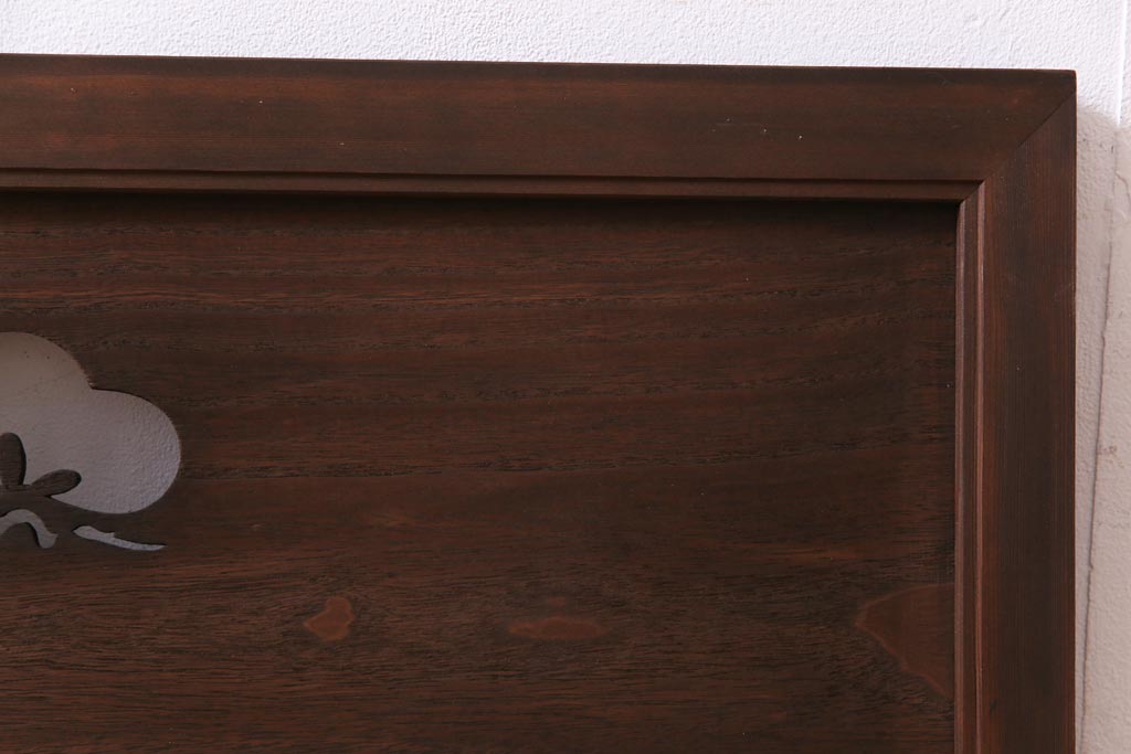 和製アンティーク　松の図　素朴な透かし意匠が魅力の欄間(明り取り)
