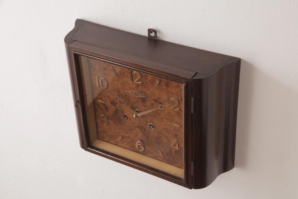 アンティーク雑貨　AICHI(アイチ、愛知時計電機)　手巻き式　シックなデザインの掛け時計(柱時計、振り子時計)