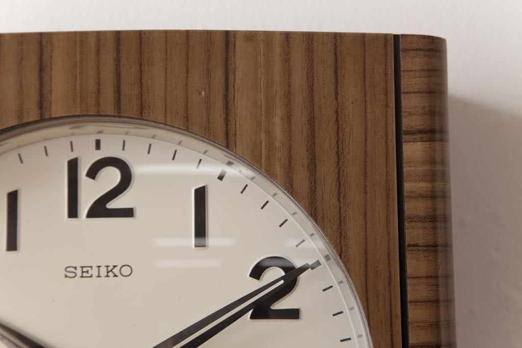 アンティーク雑貨　SEIKO(セイコー)　30DAY・1ヵ月巻　手巻き式　日付曜日付き掛け時計(柱時計、振り子時計)