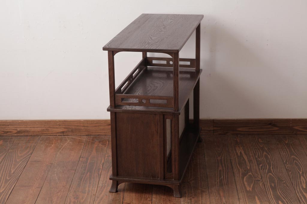 中古　指物家具　桑材　落ち着いた和の雰囲気が漂う上品な茶棚(飾り棚)