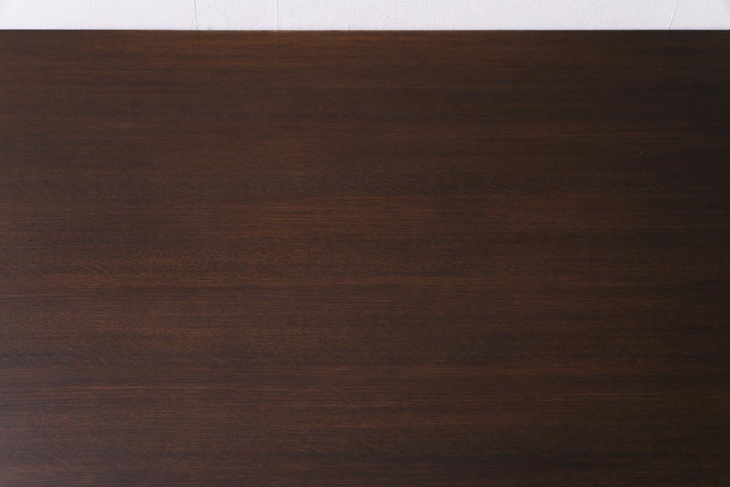 中古　輸入家具　オーク材　背面まで意匠が凝らされたベルギー製の高級ワークデスク、在宅ワーク、在宅用(両袖机)(定価約46万円)