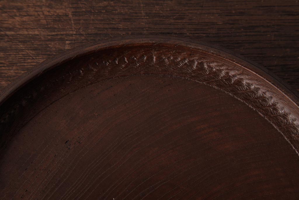 和製アンティーク　ケヤキ材　古い味わいのある刳り貫き盆・大小セット(丸盆)