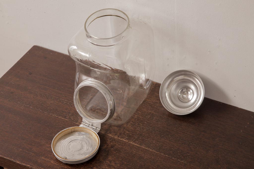 アンティーク雑貨　和製アンティーク　レトロな空間づくりにおすすめな古いタバコ屋のガラス瓶(ガラスビン)