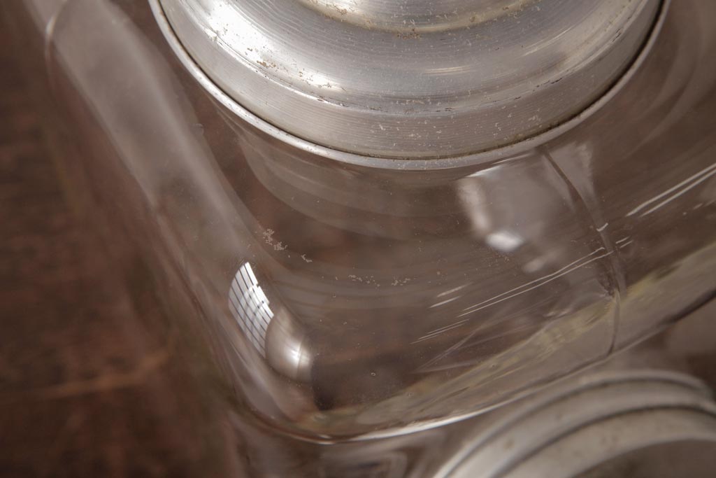 アンティーク雑貨　和製アンティーク　レトロな空間づくりにおすすめな古いタバコ屋のガラス瓶(ガラスビン)