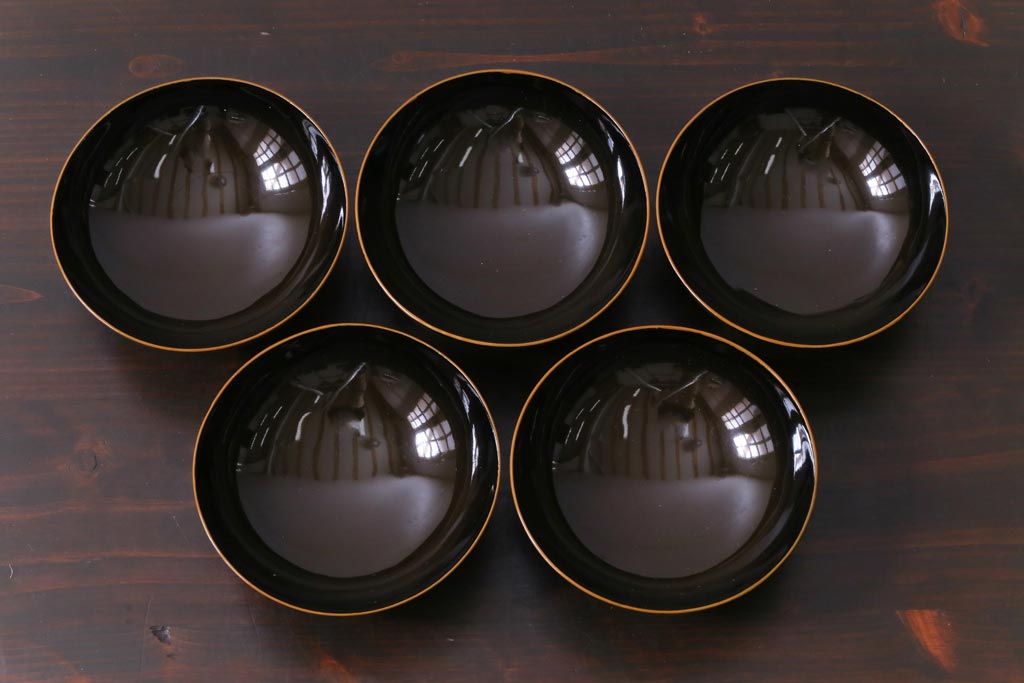 和製アンティーク　鶴・亀図柄　黒漆に金彩蒔絵が映える木製お椀5客セット(漆器)