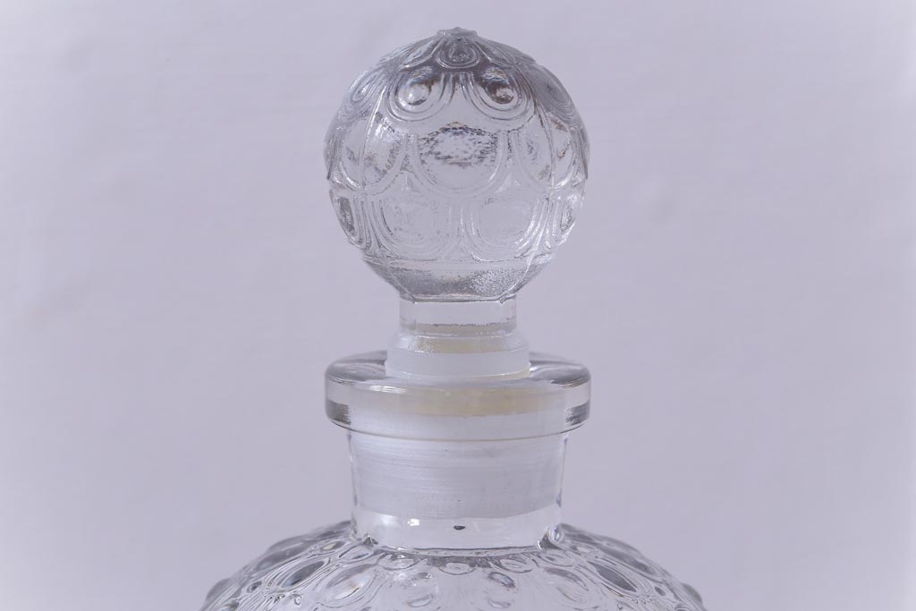 アンティーク雑貨　フランス　GUERLAIN(ゲラン)社　蜂模様がデザインされた香水瓶(フレグランスボトル、ガラス瓶、ディスプレイ)