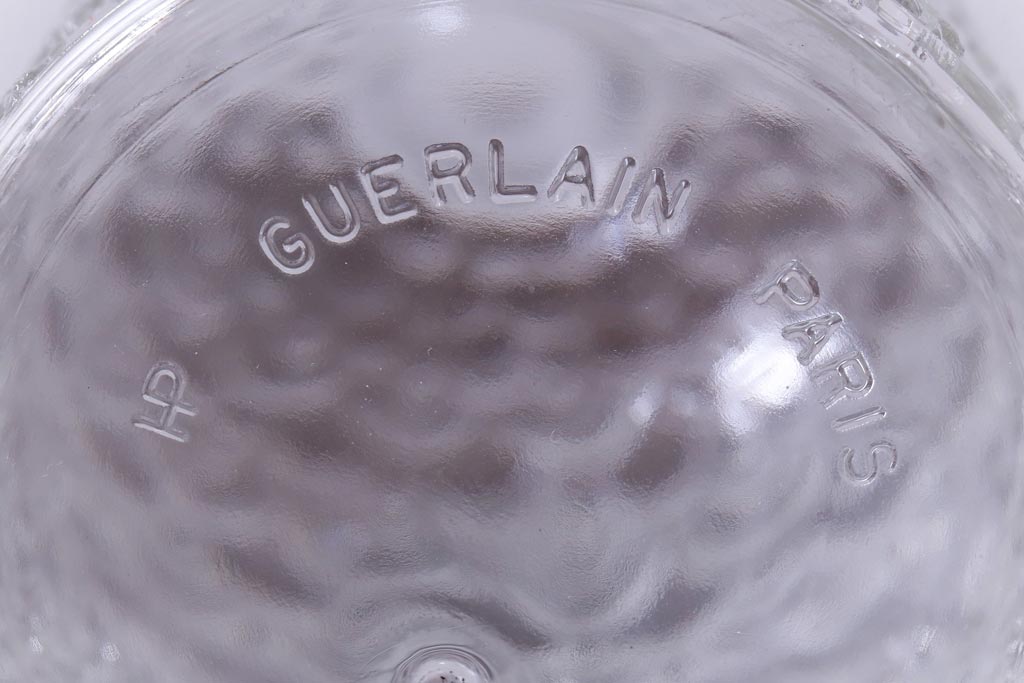 アンティーク雑貨　フランス　GUERLAIN(ゲラン)社　蜂模様がデザインされた香水瓶(フレグランスボトル、ガラス瓶、ディスプレイ)(1)