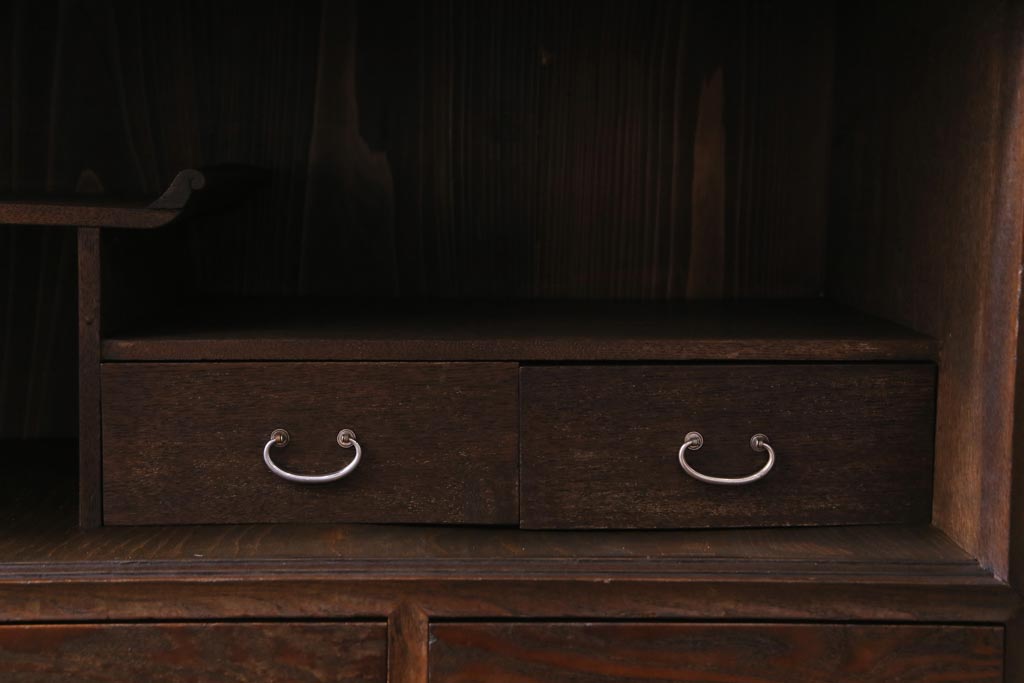 レトロ家具　昭和レトロ　前面桑材　鉄脚付リメイク　趣きある木味が魅力的なリビングボード(ローボード、戸棚、収納棚)