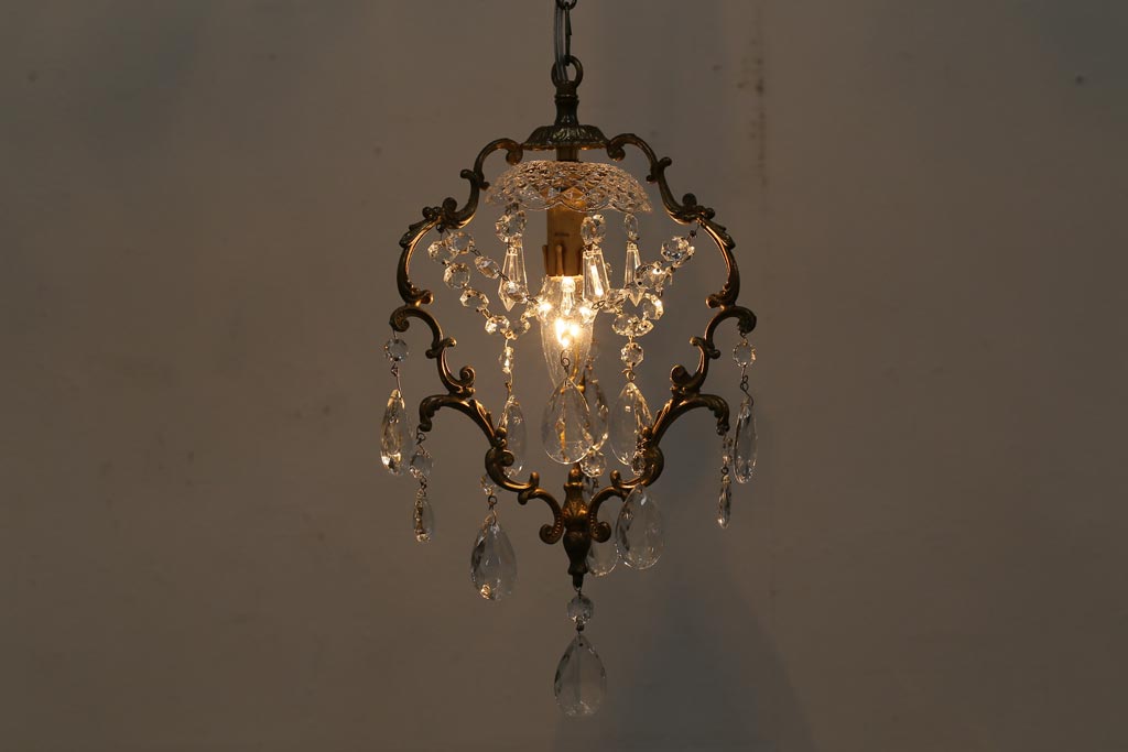 フランスビンテージ　小振りサイズが珍しいゴージャスなシャンデリア(ペンダントライト、天井照明、吊り下げ照明)